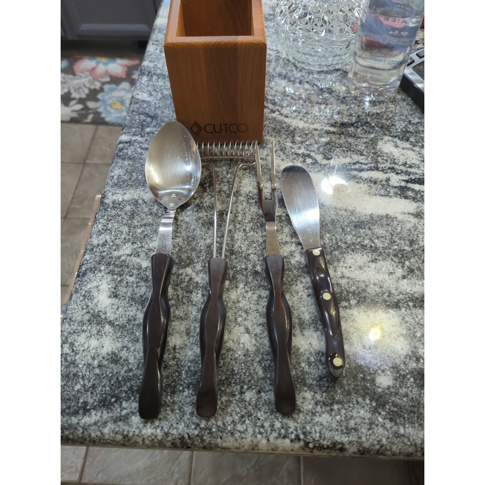 Cutco 4 Piece Kitchen Utensil Set & Wooden Holder Whisk Spoon Spreader Fork
